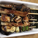 ハセガワストア - やきとり弁当 バラエティ（みそ）（中）＋レバー1本