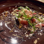 ボトルス - 岩塩でマリネした鴨と無花果