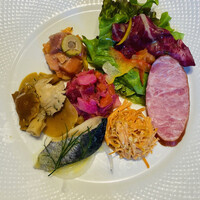 Russian Restaurant ROGOVSKI 銀座 - 本日の前菜とサラダの盛り合わせ