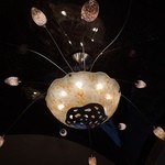 オチェーアノ - （2012/7月）ウエイティングのあたりの天井ライト