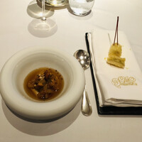 レ セゾン - 穴子のフリット　ジロール茸と蕎麦のババロア　レモンのジュレ