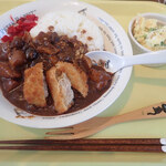 リトルモックカフェ - 料理写真:カレーのランチセットは、サラダと1ドリンク。