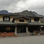 野の花山荘 - 建屋