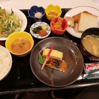 香川でランチに使えるバイキング ランキング 食べログ