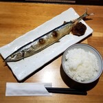 ラーメン巌哲 - 秋刀魚塩焼き＋新米ご飯