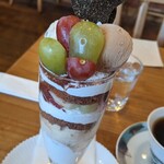 クリクリ - 秋のフルーツティラミスパフェ¥1000
      ~2020,12,7