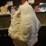 ポーラーベア - 左：アーモンドクランチ、右：マロングラッセ