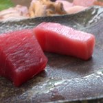 寿司割烹 魚紋 - バチ鮪。赤身、中トロ。