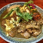 大衆中遊華食堂 八戒 - 2種あいがけラムラムスペシャル(ラムカツカリィ、生ラムクミン炒めカリィ、ちょっと辛め)