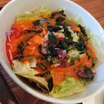 加美町食堂 ピッチョーネ - ランチセットのサラダ、盛りよし