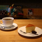 Koji Homu Kafe - スイーツセット（チーズケーキ・ホットコーヒー）