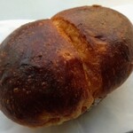 パン家のどん助 - オレンジ双子パン