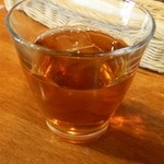 酒の大桝 - ランチのウーロン茶（セルフ）