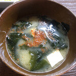 居喰処 光 - 2020/11/26
      本日のランチ チキンピリから丼 500円