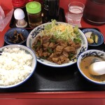 担担 - 焼肉定食900円