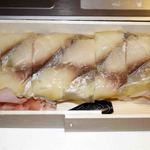 第一玉家寿し - 料理写真:鯵押しずし
