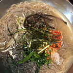 金海 - 冷麺　700円
