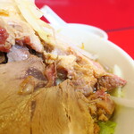 ラーメン二郎 - 豚の厚み