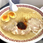 双喜紋 - ラーメンは辛味・ニンニクアリアリのネギ抜きの超コッテリ仕様です