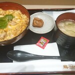 伊藤和四五郎商店 - 名古屋コーチン親子丼 鶏そばセット1180円(税別）