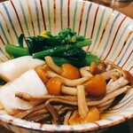 Teuchi Soba Yakko - 本日のおひたし：オータムポエム、カブ、キノコ