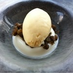 Felicelina - パンナコッタとココナッツのジェラート レンズ豆のソース