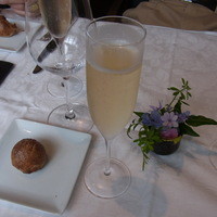 ラ・ブランシュ - CHAMPAGNE Cordon Rouge Brut G.H.MUMM　120mlグラス　1400円
