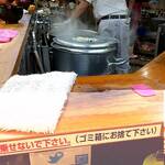 ラーメン 末廣家 - 末廣店長、手際いいなぁーさすが！