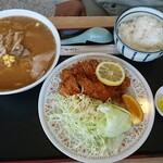 ファミリーレスト樹の実Ⅱ - チキンカツ＋らーめん（味噌）セット