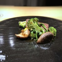 Seigou610 - ◆佐賀牛と野菜オイル、柿酢のソース、赤じゃが、原木椎茸、ブロッコリー、春菊
