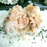 味一番 - 焼売らしい弾力のある食感
      味付けはかなり甘め