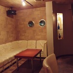 BAR FAMOUS - 店内の様子。