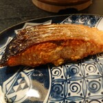 お料理ひろせ - 皮はぱりぱり、身はほくほくの立派な鮭です。