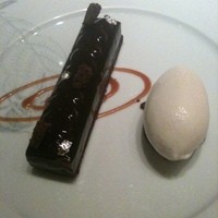 Benoit Alain Ducasse - チョコレートのケーキ