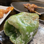 やきとり 葉舞風 - 丸ごとピーマン 150円。