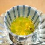 日本料理 楽心 - 柑橘のクリーム、 デラウェア、 白ワインのゼリー