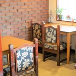 カフェと本 みずのうつわ - 椅子も大好きなテイスト