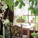 カフェと本 みずのうつわ - ここでゆっくり本を読みたい～