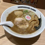 頑者 アンダーグラウンドラーメン - ラーメン(濃厚)+味玉