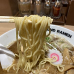 Ganja Andaguraundo Ramen - 麺は触感が美味しい