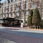 デ アドミラル - R2.11  ホテル前