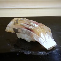 鮨 そえ島 - ◆鯵（五島）・昆布〆・・濃厚な旨味を感じ、美味。