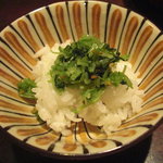 丸太町十二段家 - 一膳めは香の物をのっけて