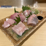 Okada Ya - 伊勢の天然地魚刺身盛り(さわら、さわらの腹身、ぶり、ぶりの腹身、シマアジ)