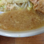 ラーメン二郎 - もうたまらん！このスープ