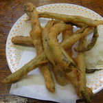富士屋本店 - インゲンの天ぷら
