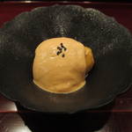 寿修 - いちじくの黒酢炊き。胡麻酢がかかってます。