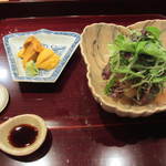 寿修 - お刺身です。うにと鰹のたたきです。