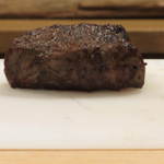 寿修 - 炭で焼いたこのお肉。