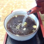 福寿庵 - 蕎麦湯を注ぎます